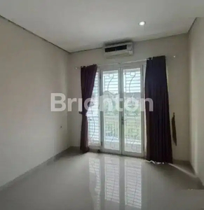 RUMAH DI MANYAR HARGA BERSAHABAT