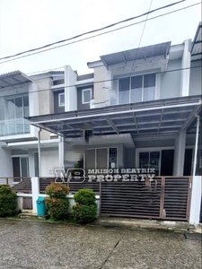 RUMAH FULL FURNISH SIAP HUNI RAPIH TERAWAT DITAMAN SEMANAN,