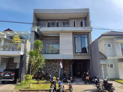 RUMAH MEWAH di Kawasan bisnis sidoarjo