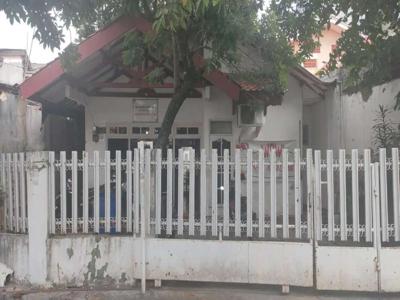 Disewakan rumah asri di Duren Tiga Pancoran Jakarta Selatan