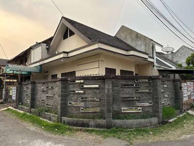 Dijual Cepat Rumah Nyaman di Komplek Muara Bandung, Lokasi Strategis