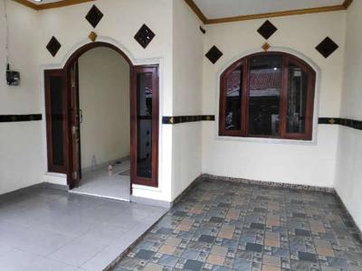 Dijual Rumah Istimewa 3 Lantai Siap Huni ViIla Mutiara Gading Bekasi