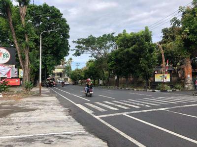 DISEWAKAN TANAH+BANGUNAN DI RENON luas 7are Rp 350 jt golnal pertehun