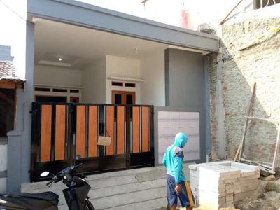 Rumah baru cantik mewah strategis dicipondoh makmur barat Jakarta