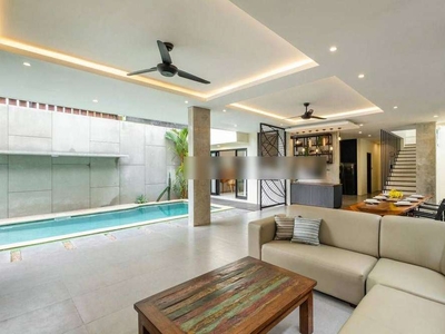 6 Bedroom Villa Berawa Canngu Only 5 Minutes To Atlas Beachclub