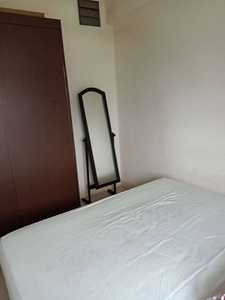 Apartemen Green Pramuka SEwa Tahunan 2 BR Full Furnish Lantai Rendah