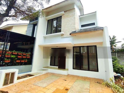 Brand New house 2 lantai di cluster boulevard Graha Raya