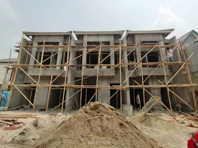 Cluster 2 lantai trlaris di Bekasi dekat tol Jatiwarna DP bisa dicicil