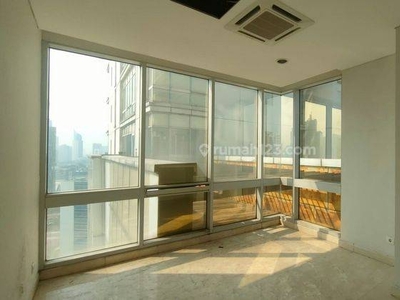 Dijual Apartemen The Grove 2 BR Unfurnished Dekat Plaza Festival