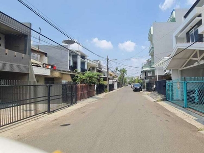 Dijual Murah Rumah 2 Lantai di Janur Asri Kelapa Gading