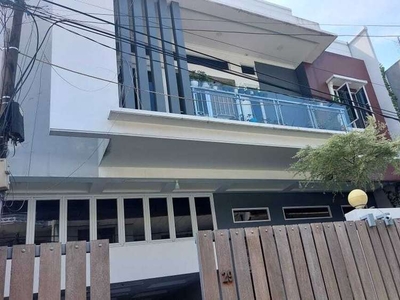 Dijual Rumah 4 Lantai di Nurdin Grogol Jakarta Barat