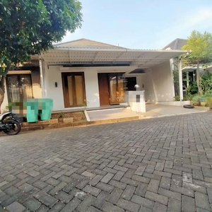 DIJUAL RUMAH DI GRAHA ESTETKA BANYUMANIK DEKAT UNDIP