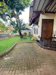 Dijual Rumah di Jl Saung Gintung Pisangan Raya Cirendeu 2 :Lantai Semi