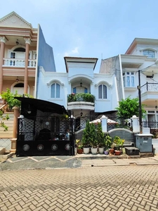 DIJUAL RUMAH MEWAH VILLA PERMATA GADING