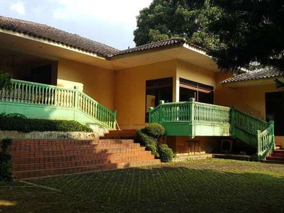 Dijual Villa di Cisarua Bogor Kondisi Bagus dekat Hotel Safari