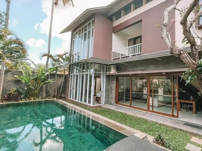 Dijual Villa Lantai 2 Full Furnished Di Kawasan Seminyak Bali