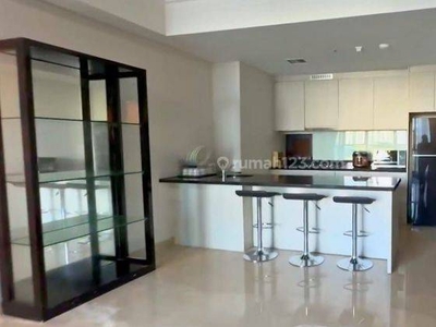 Disewakan apartemen Casa Grande phase 2 tower Bella, tipe 3 bedroom, Private Lift.