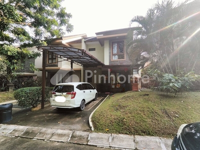 Disewakan Rumah 2 Lantai Full Furnished di Villa Panbil Residence Rp130 Juta/tahun | Pinhome