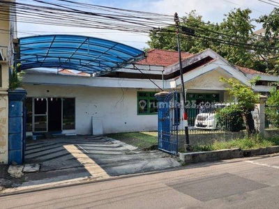 Disewakan Rumah Hook Halaman Luas di Raya Sukomanuggal Jaya
