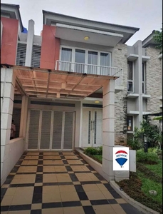 Disewakan rumah semi furnish di cluster summarecon bekasi