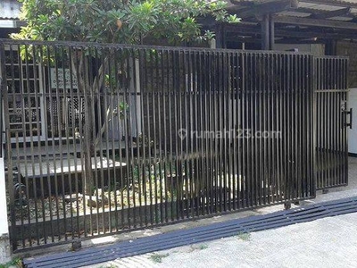 Disewakan Rumah Semi Furnished Di Daerah Kembar