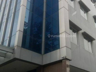 Gedung Kantor Baru 6.5 Lantai di Kawasan Cikini Menteng