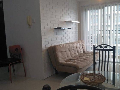 Jual Apartemen Cosmo Residence 2 Bedroom Lantai Tinggi Furnished