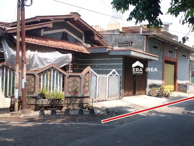 Jual Cepat Tanah dan Bangunan letak strategis di Kota Surakarta