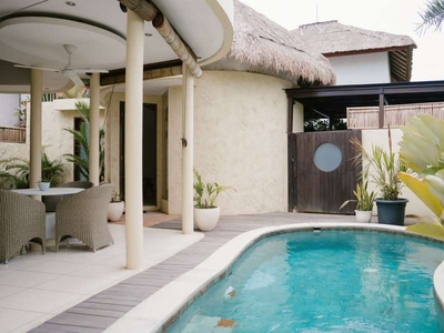 Kombinasi Villa Tradisional Modern Minimalis Di Canggu Bali