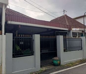 Rumah 1 Menit ke Matos Brawijaya UM Jalan Bandung Klojen Kota Malang