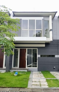 Rumah 1M an di wisata bukit mas Wiyung Surabaya barat