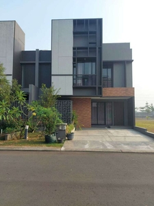 Disewa Rumah 2lt Semi Fnsh di Suvarna Sutera Flavio Tangerang Y00170