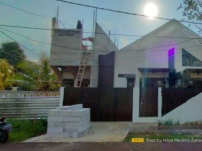 Rumah baru siap huni akses jalan lebar di Jatiasih Bekasi