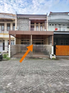 Rumah cantik 2 Lantai Peruntukan Rumah atau Kantor Hertasning VI, Mks