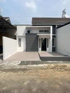 Rumah dalam Komplek Menteng Full Furnished