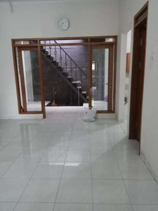 Rumah Dijual di Taman Holis Indah Bandung Siap Huni