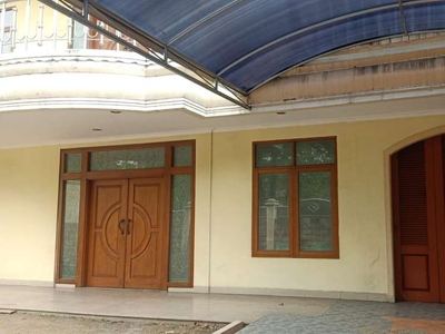Rumah Dijual SHM 2 Lantai di Jl. Raya Sukomanunggal Jaya, Surabaya