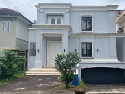 Rumah Disewakan di Lippo Karawaci Cluster Beverly Golf Luas 313m