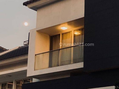 Rumah Hook 2 Lantai Kondisi Bagus Di Kebayoran Residence 10.2023