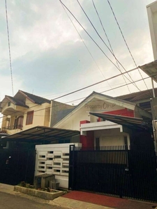 Rumah kondisi seadanya di Pamulang Permai 2 dekat Kodiklat TNI