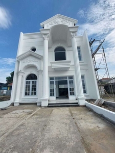 Rumah modern classic 2 lantai dalam cluster di Ciracas Jakarta timur