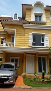 Rumah Montana Paramaount Gading Serpong Tangerang