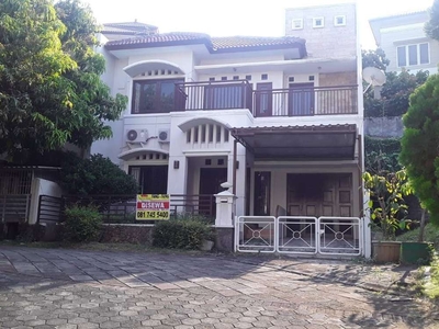 Rumah Siap Tempati Di Jl. Agatis Blok A2, Graha Candi Golf Semarang