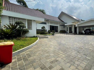 Rumah Villa di Bandung Utara Dekat Kampung Gajah