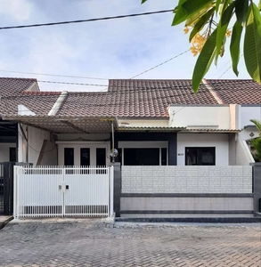 Semi Furnish Rumah Nirwana Regency Rungkut dekat Merr One Gate Sistem