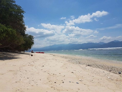 Tanah pinggir pantai di Gili Meno ideal untuk Hotel dan Resort
