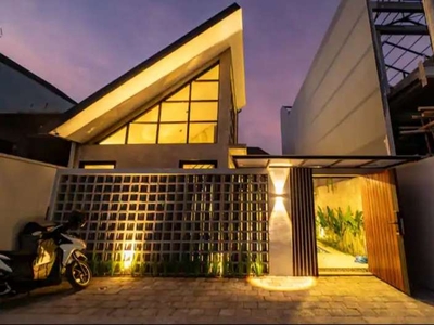 Villa Tropical Modern Gunung Salak Kerobokan Bali