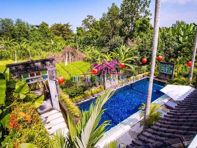 Villa with Rice Field View Located in Pererenan , Tumbak Bayuh