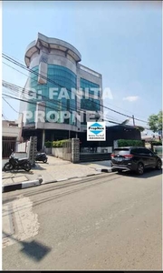 Wow dijual gedung 5lt strategis di Grogol,JakBar LT 660m2=16,5m x 40m,