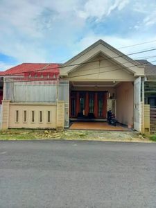 ADA PINTU SAMPING, BEBAS BANJIR